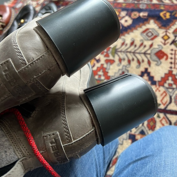 Sorel Blake Lace-Up Leather & Felt
Hiking Boots, size 9 - Picture 4 of 6